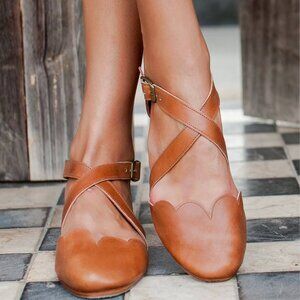 BaliELF Handmade Scalloped Leather Flats (7.5)